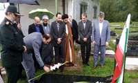 گلباران مزار شهدای اهل سنت در دومین روز از هفته وحدت در شهرستان رضوانشهر