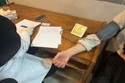 گرامیداشت هفته ملی کنترل فشار خون در کلینیک تخصصی و فوق تخصصی بعثت 