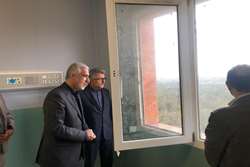 بازدید معاون وزیر بهداشت از بیمارستان ۴۲۱ تخت‌خوابی لاکان
