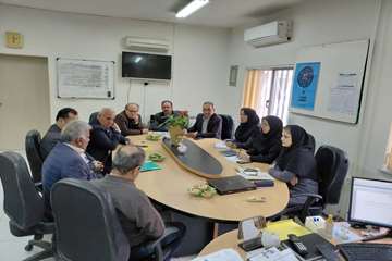 نشست هم‌اندیشی  مسئولان دانشگاه با خیر سلامت لاهیجانی