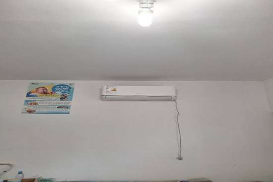 اهدای یک دستگاه کولر گازی به خانه بهداشت بلالم در شهرستان رودسر 